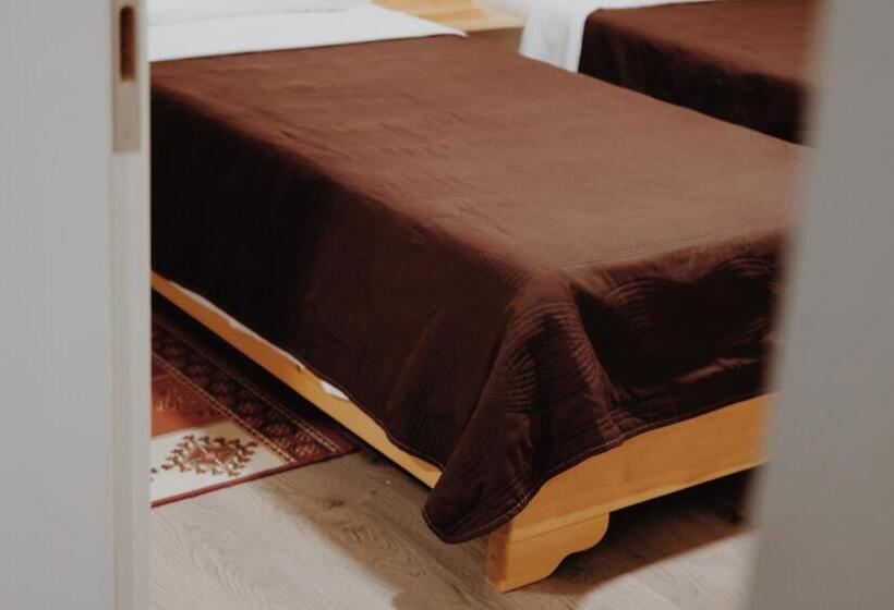 اتاق استاندارد, At Pikotiko S   Korca City Rooms For Rent