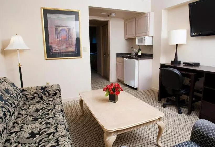 キングサイズベッドのスタンダードルーム, Bella Vista Suites Lake Geneva