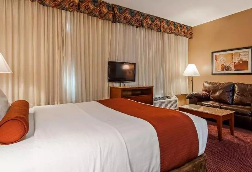 キングサイズベッドのスイートルーム, Best Western Plus Hannaford Inn & Suites