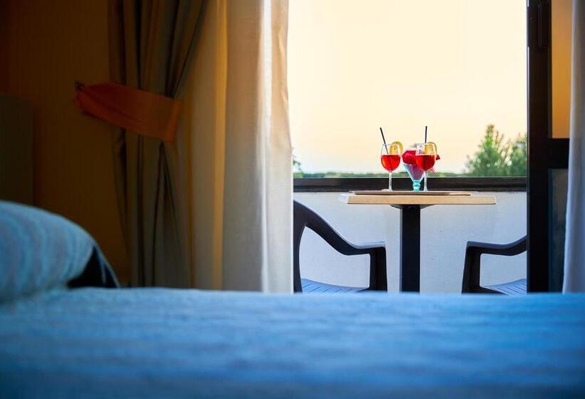 Номер Стандарт Трехместный, Club Clorinda Nuova Gestione 2024