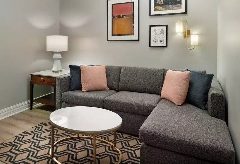 سوییت, Courtyard By Marriott New Orleans French Quarter/iberville