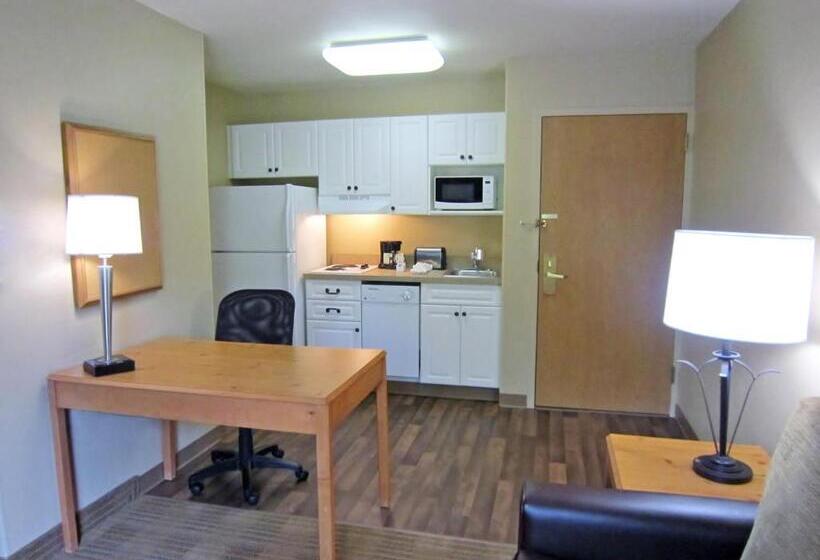 디럭스 스튜디오, Extended Stay America Suites  Piscataway  Rutgers University