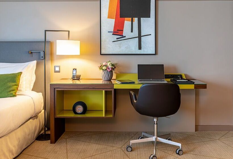 סטודיו דלוקס, Fraser Suites Paris La Défense