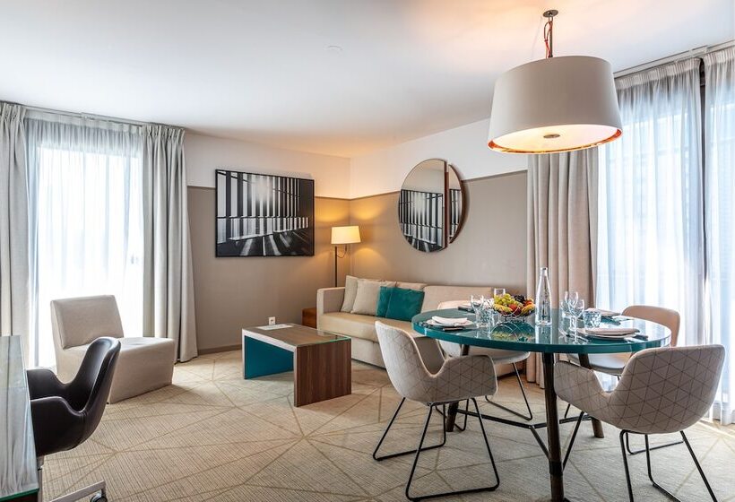 Апартаменты Deluxe 2 Спальни, Fraser Suites Paris La Défense
