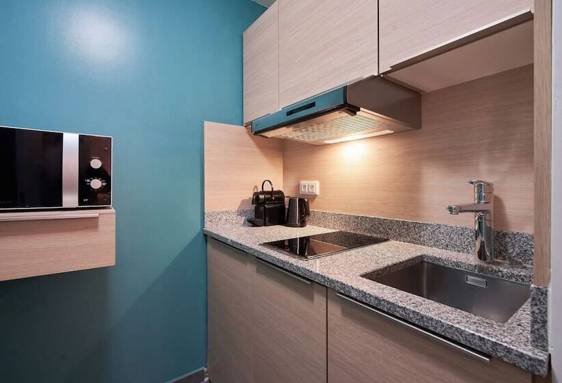 Студия Deluxe, Fraser Suites Paris La Défense