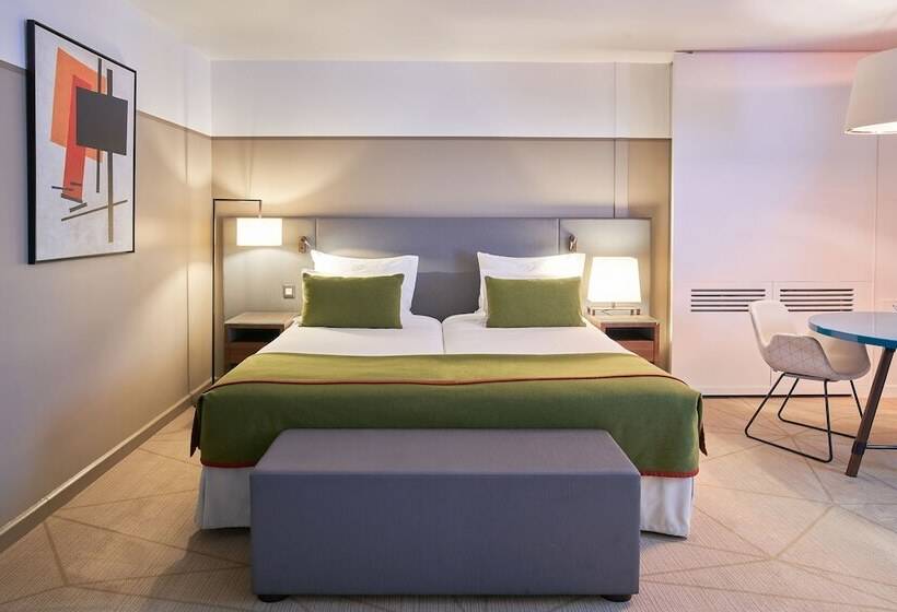 סטודיו דלוקס, Fraser Suites Paris La Défense