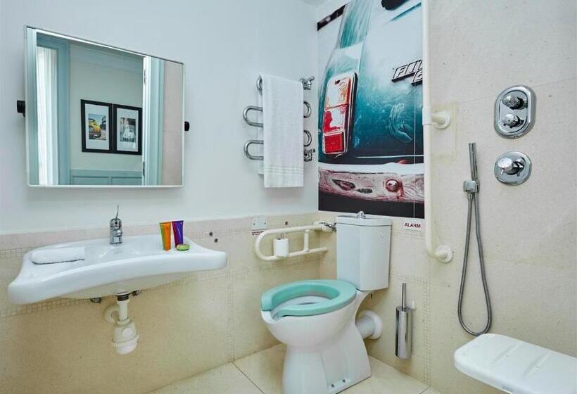 Camera Standard Accessibile ai Disabili, Indigo Rome   St. George, An Ihg