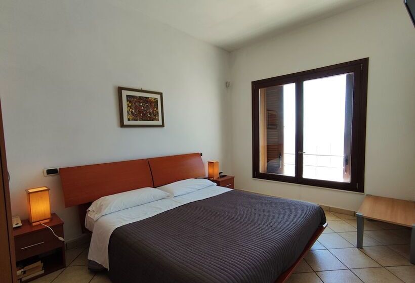 סטודיו סופריור, La Rosa Sul Mare