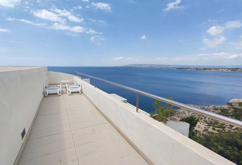 Апартаменты 2 Спальни, La Rosa Sul Mare