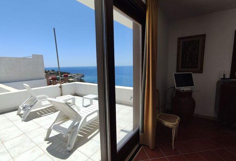 Апартаменты 2 Спальни, La Rosa Sul Mare