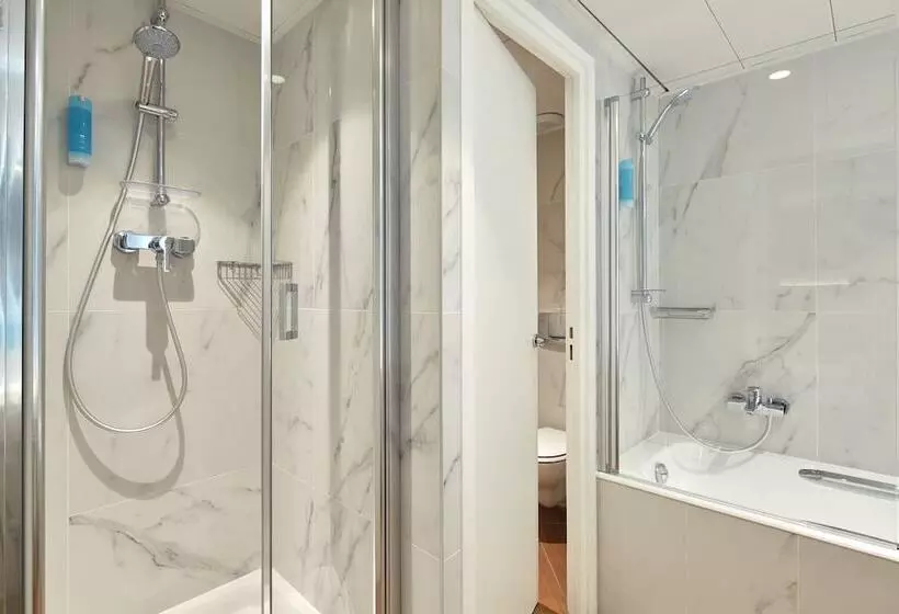سوییت جونیور, Le Royal Rive Gauche