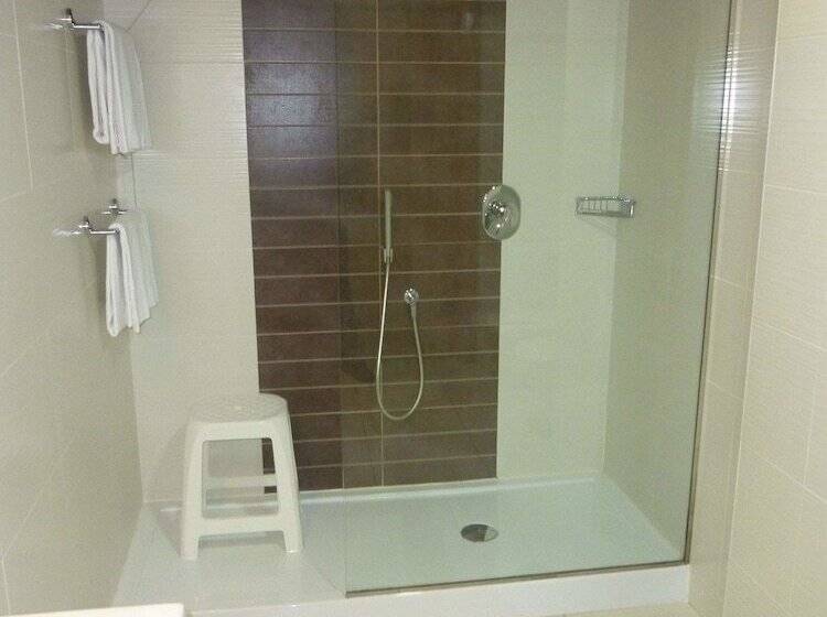 スタンダード４人部屋, Mediterraneo Palace