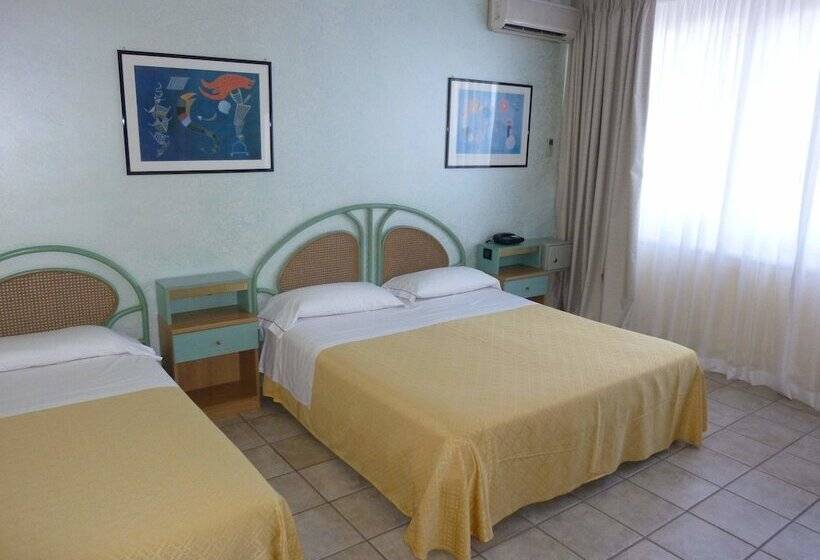 غرفة قياسية ثلاثية, Mediterraneo Palace