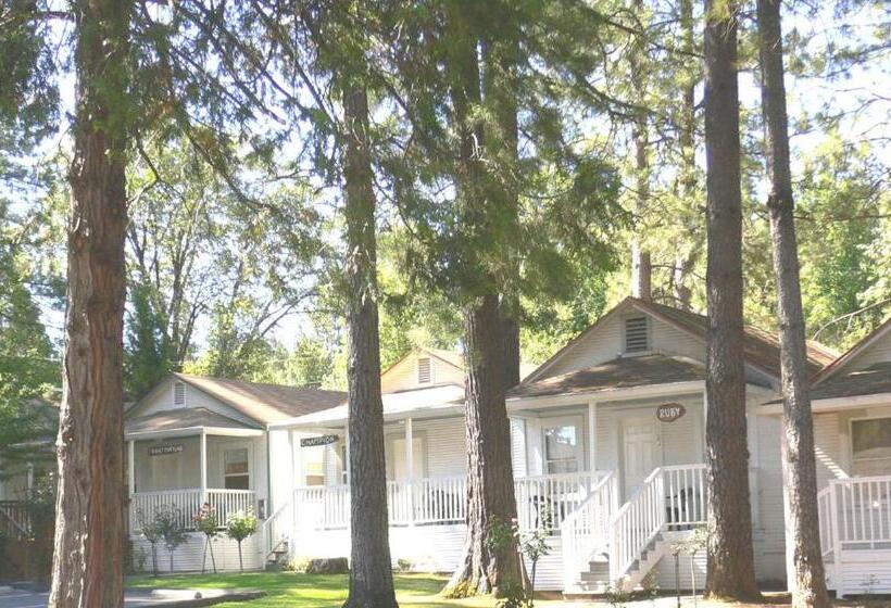 منزل غرفتين نوم, Nevada City Inn