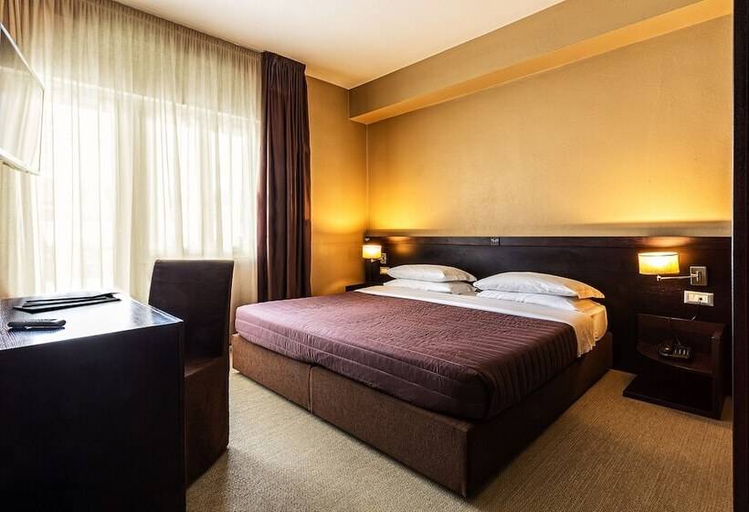 标准间, Petit Palais