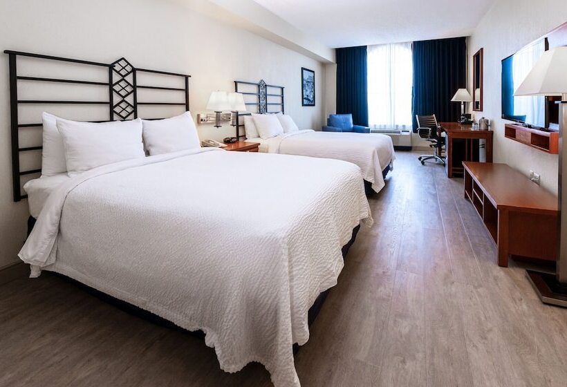 Deluxe Room Park View, Seven Sebring Raceway