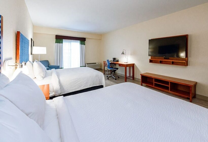 Deluxe Room Park View, Seven Sebring Raceway