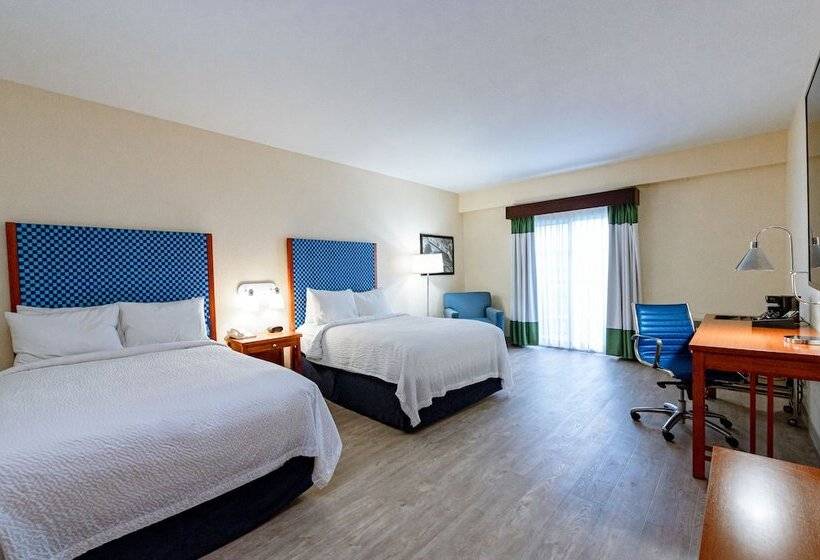 Deluxe Room Park View, Seven Sebring Raceway