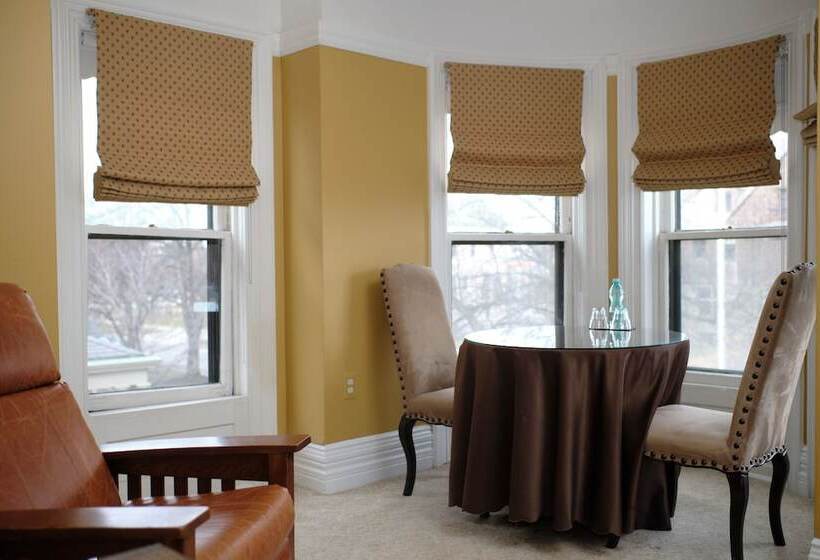 行政房间, The Inn On Ferry Street