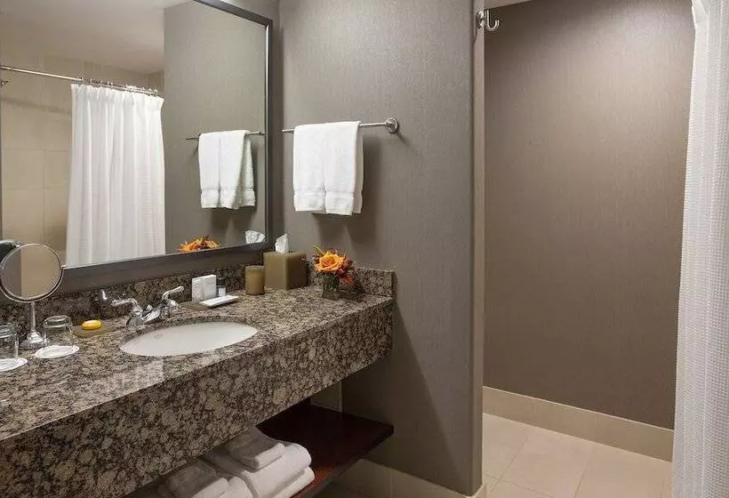 اتاق لوکس, The Paramount Hotel Portland