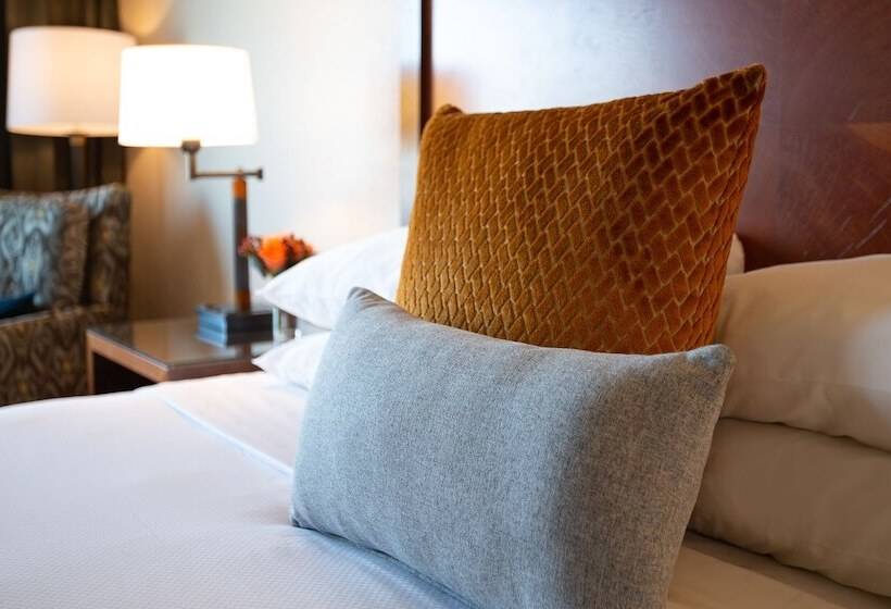 חדר דלוקס, The Paramount Hotel Portland