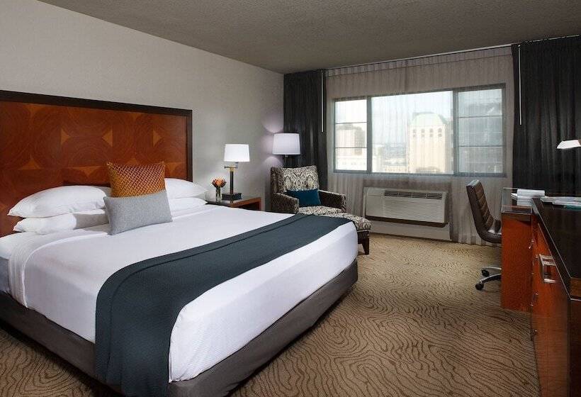 חדר דלוקס, The Paramount Hotel Portland