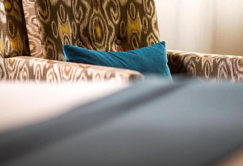 חדר דחוקס עם מיטת קינג, The Paramount Hotel Portland