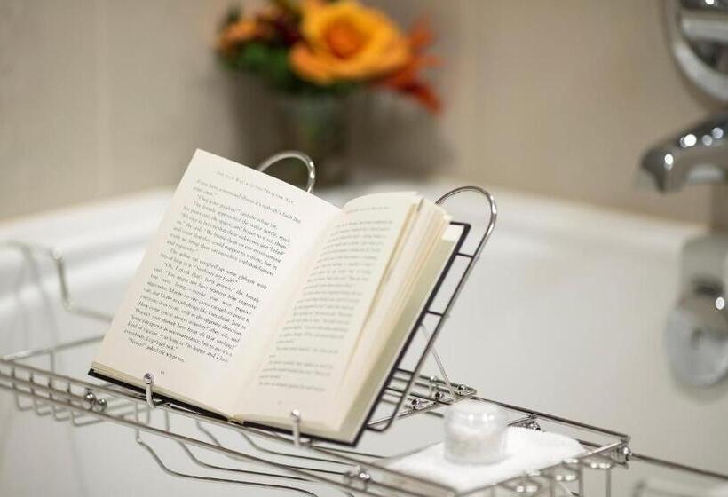 חדר אקזקיוטיב חדר קינג, The Paramount Hotel Portland