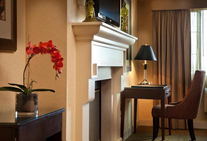 סוויטה, The Paramount Hotel Portland