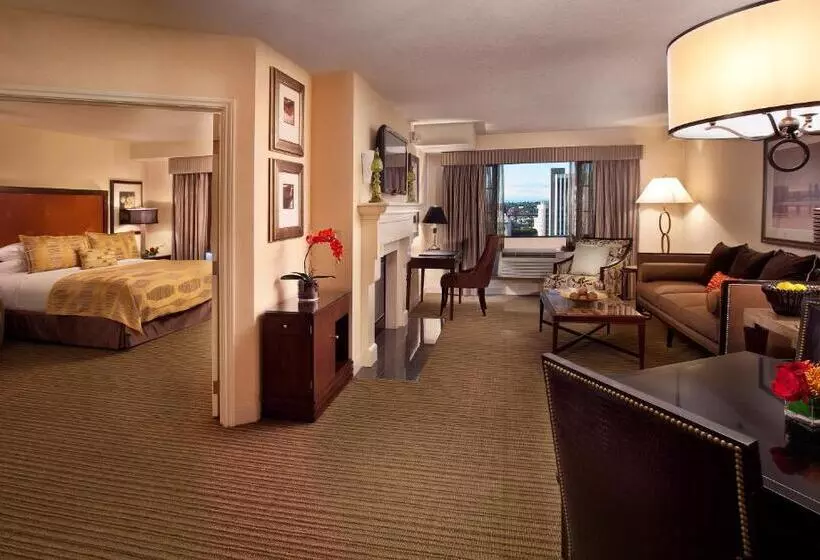 سوییت, The Paramount Hotel Portland