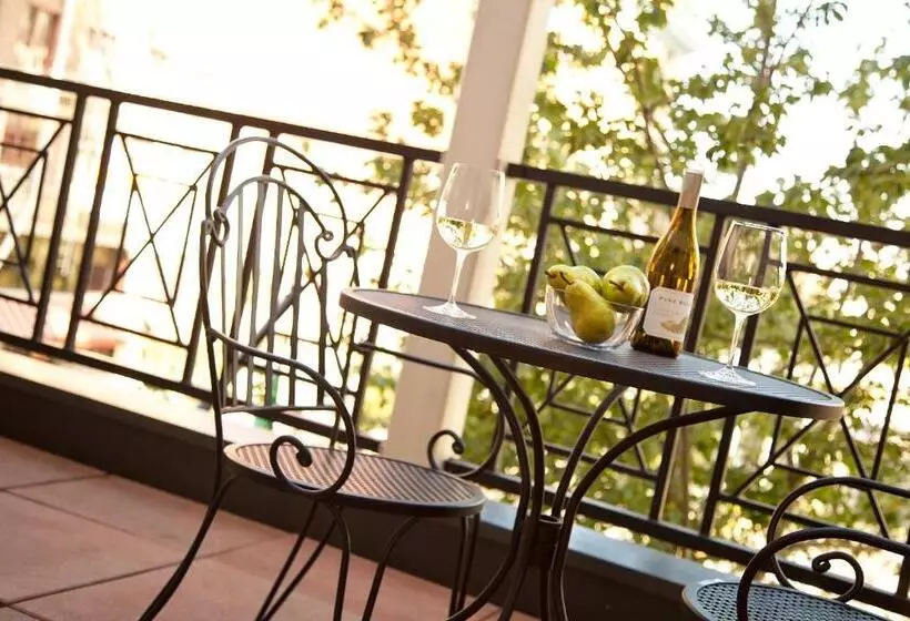 اتاق استاندارد با تخت بزرگ, The Paramount Hotel Portland