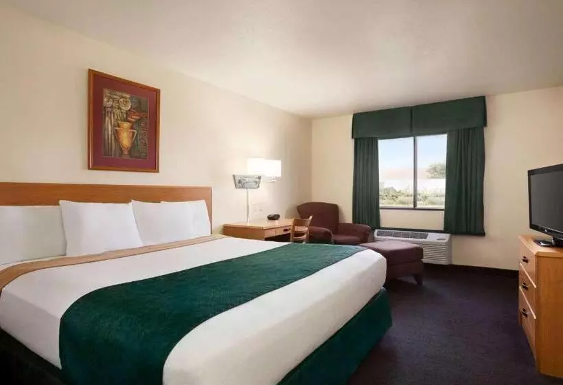 Standard-huone King-vuode, Travelodge By Wyndham Pecos