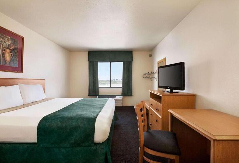 غرفة قياسية سرير كينج لذوى الإحتياجات الخاصة, Travelodge By Wyndham Pecos