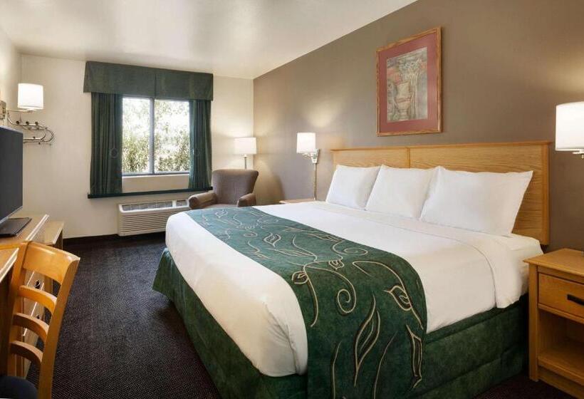 חדר סטנדרט עם מיטת קינג, Travelodge By Wyndham Yermo