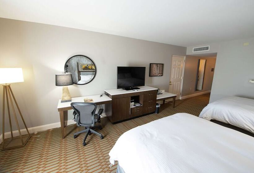 ガーデンビューデラックスルーム, Virginia Crossings Hotel, Tapestry Collection By Hilton