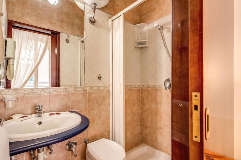 חדר סטנדרט, Virginia