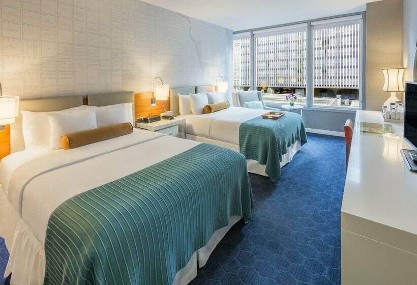 디럭스 룸, Kinzie