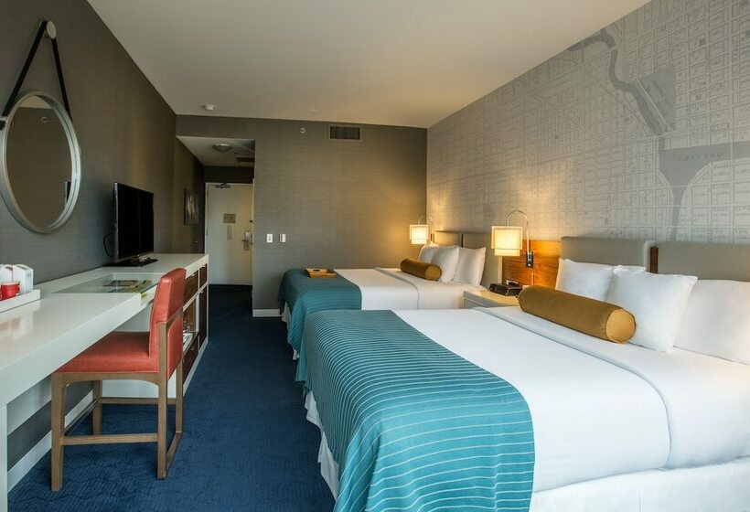 디럭스 룸 도시 전망, Kinzie