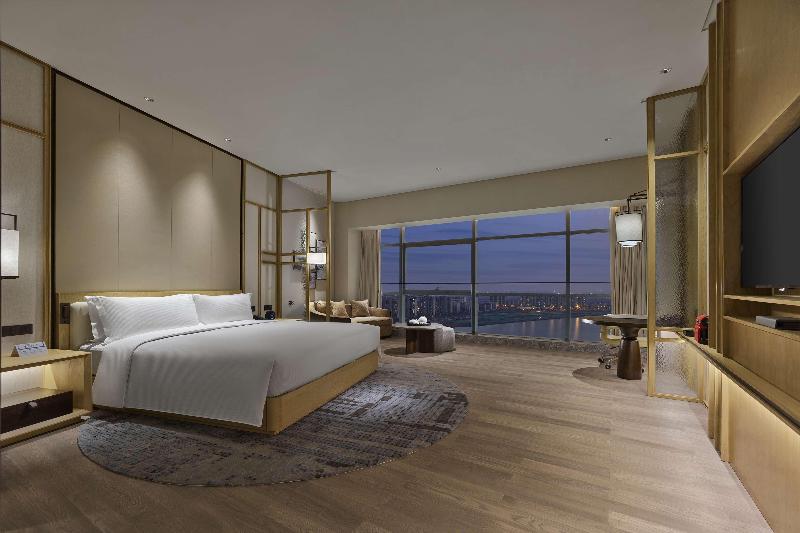 キングサイズベッドのエクゼクティブルーム, Hilton Suzhou Yinshan Lake