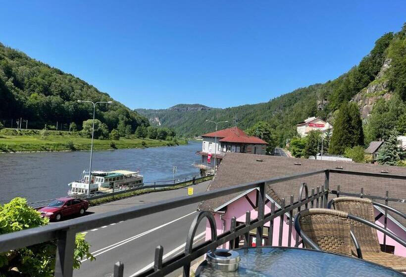 スタンダード４人部屋, Pension Jitřenka Hřensko