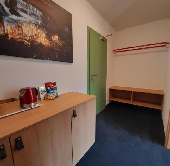 スタンダード４人部屋, Pension Jitřenka Hřensko