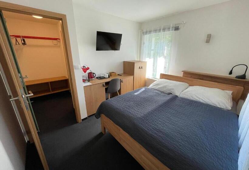 ベーシックルーム, Pension Jitřenka Hřensko