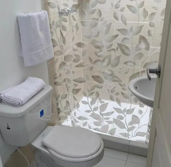 スタンダード４人部屋, Hostal Mochileros Inn