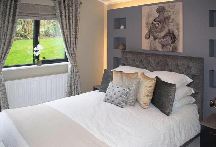 خانه 1 خوابه, Penally Grange