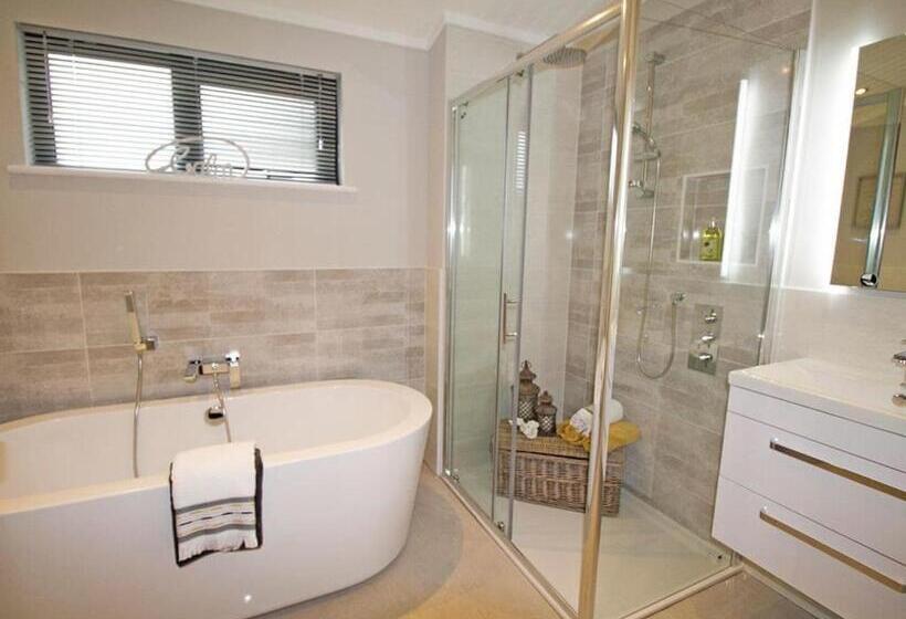 خانه 1 خوابه, Penally Grange