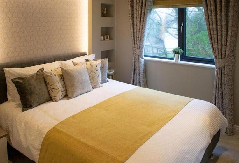 خانه 2 خوابه, Penally Grange