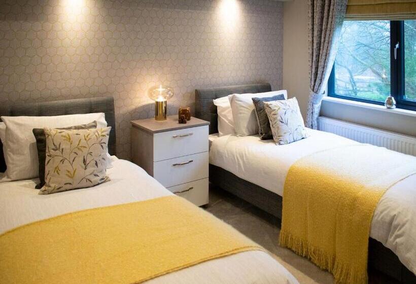 خانه 2 خوابه, Penally Grange