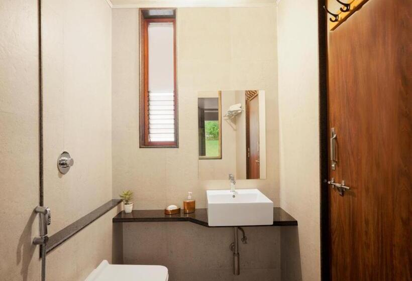 בקתה, Whistling Woodzs Resort