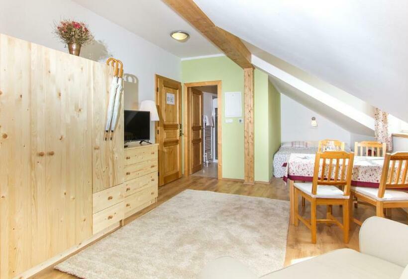 스탠다드 트리플 룸, Penzion Pivnice   Jítravský Dvorec