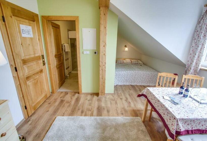 스탠다드 트리플 룸, Penzion Pivnice   Jítravský Dvorec